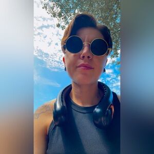 Meet your Posher, Courtney